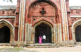17 Most Lovely Places For Couples to Visit in Delhi