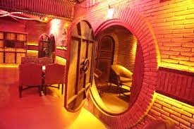 17 Most Lovely Places For Couples to Visit in Delhi